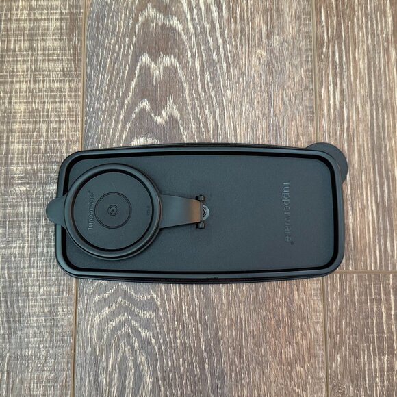 Tupperware Cereal Storer - Picture 12 of 15